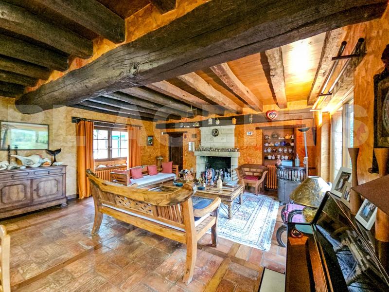 Maison en pierre - 282 m² - 9 pièces