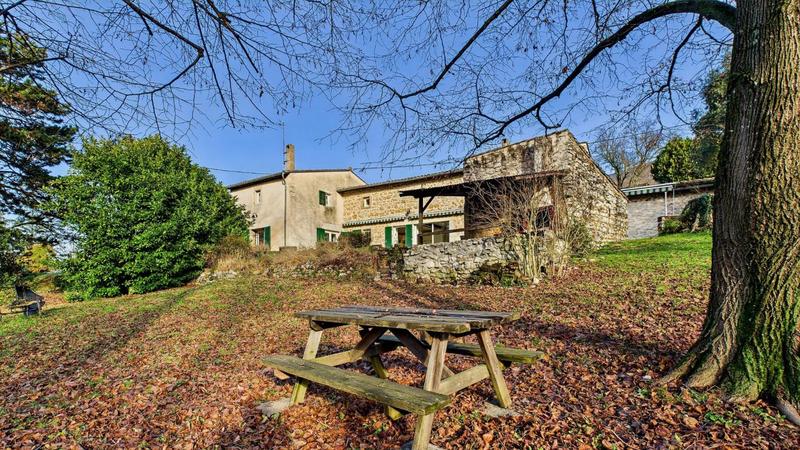 Maison - 202 m² - 6 pièces