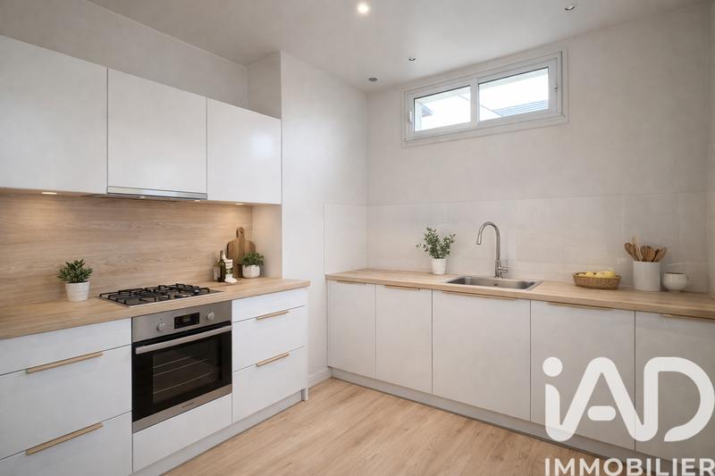 Maison - 140 m² - 5 pièces