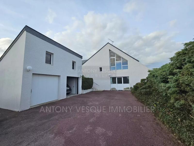 Maison - 180 m² - 6 pièces