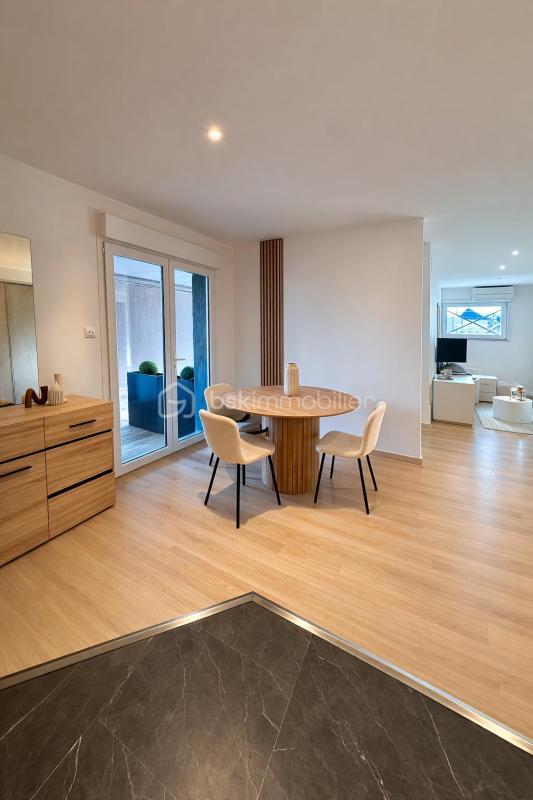 Appartement - 90 m² - 4 pièces