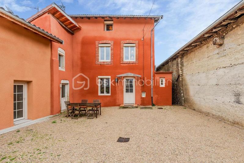 Maison - 110 m² - 4 pièces