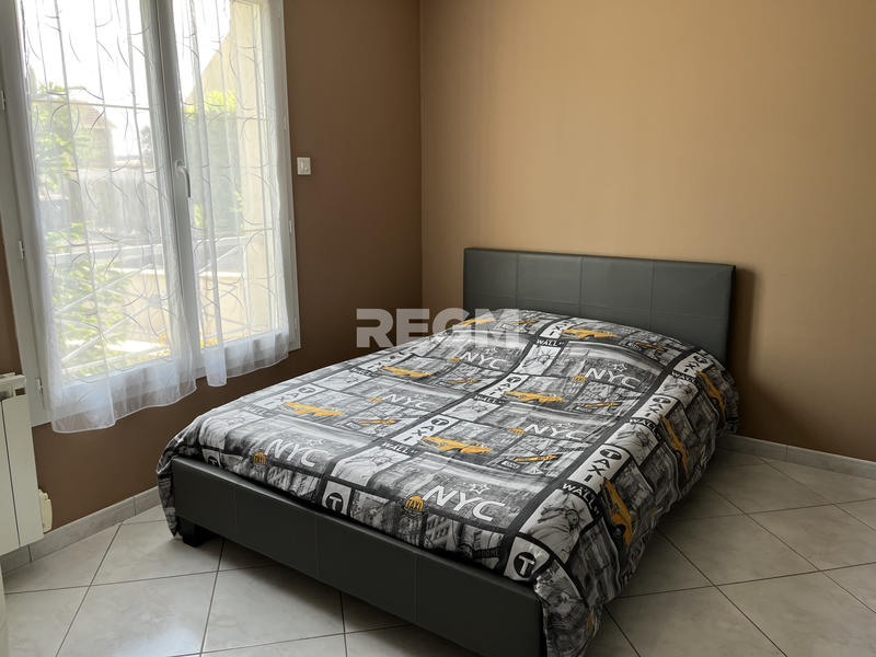 Maison - 215 m² - 8 pièces