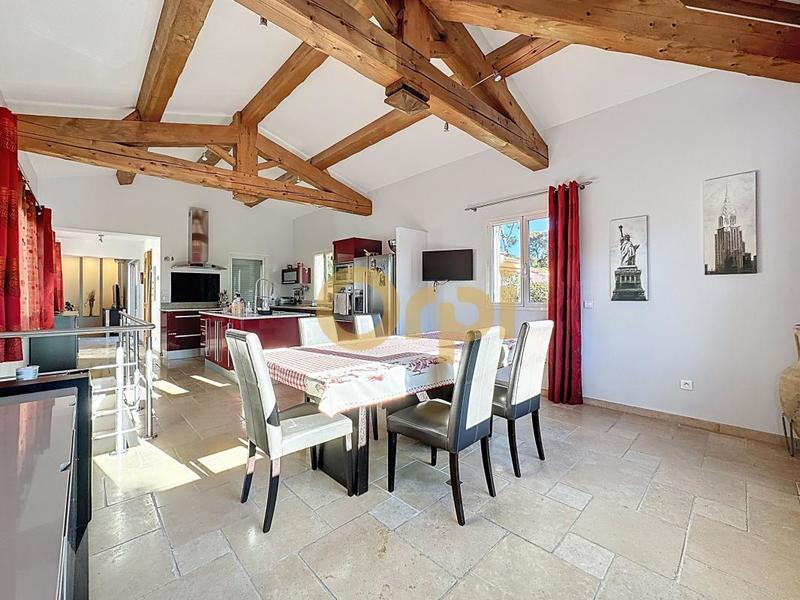 Maison - 108 m² - 5 pièces