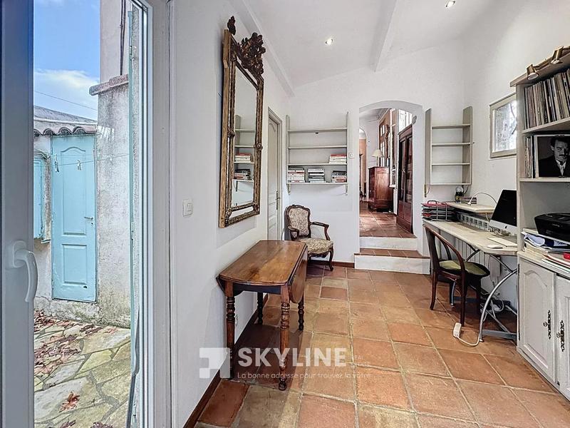 Maison - 197 m² - 9 pièces