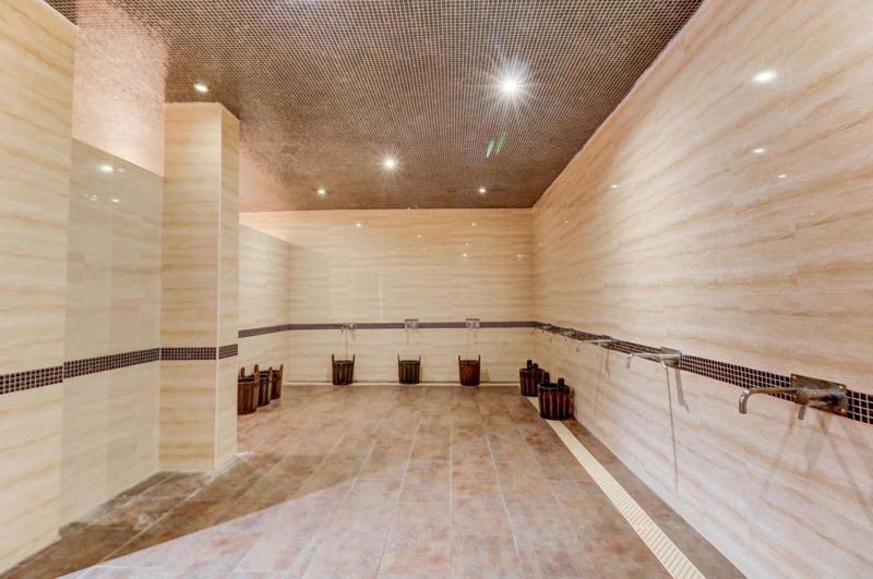 Beauté / Bien-être - 175 m² - 8 pièces