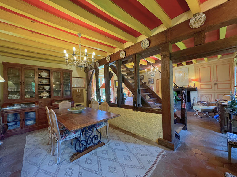 Maison - 232 m² - 8 pièces