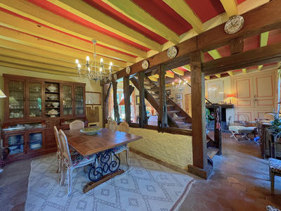 Maison - 232 m² - 8 pièces