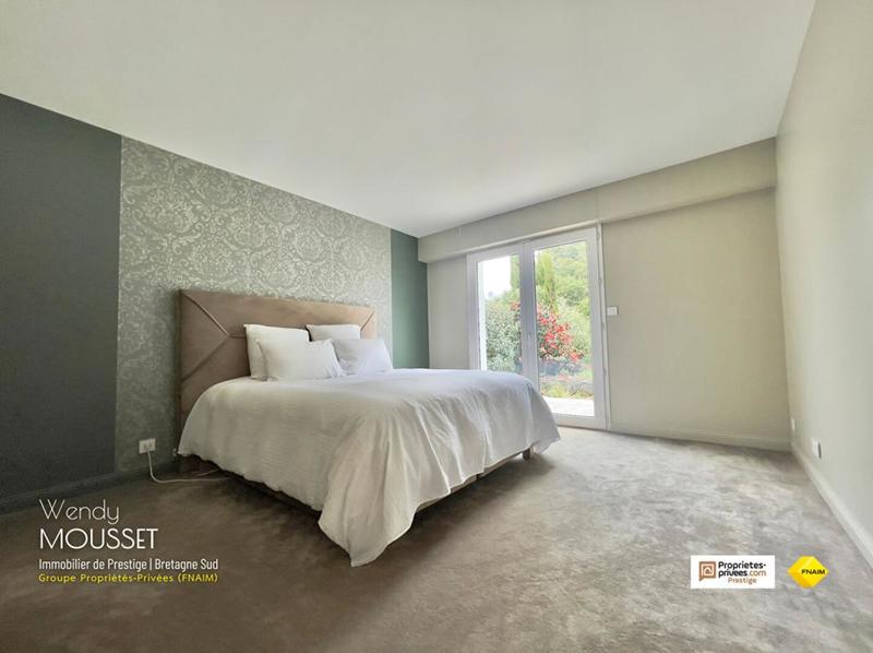 Maison - 285 m² - 8 pièces