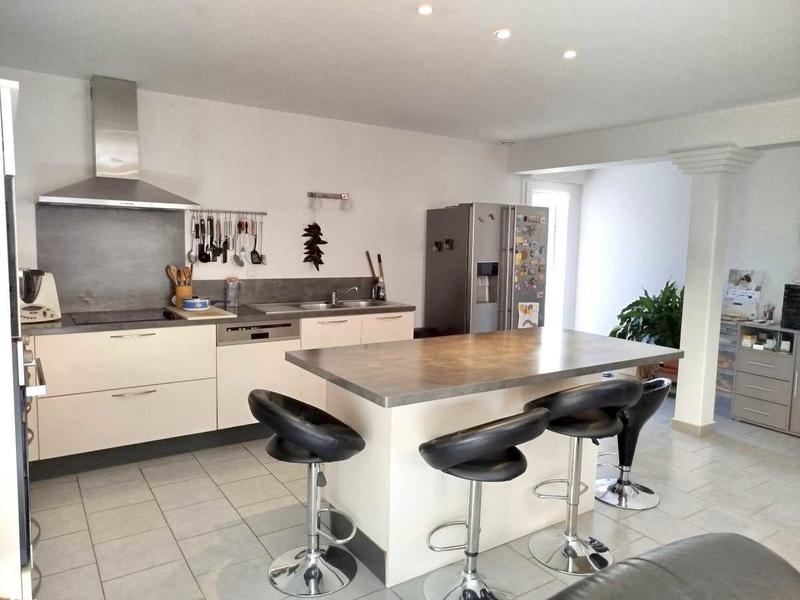 Maison - 260 m² - 12 pièces