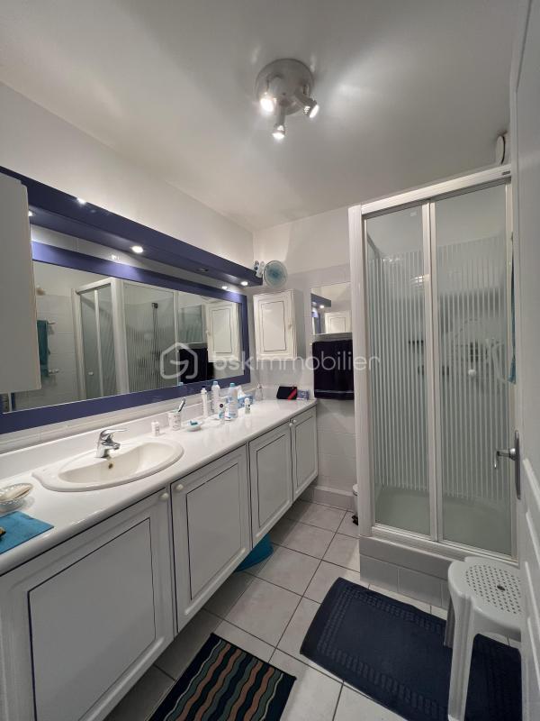 Appartement - 81 m² - 2 pièces