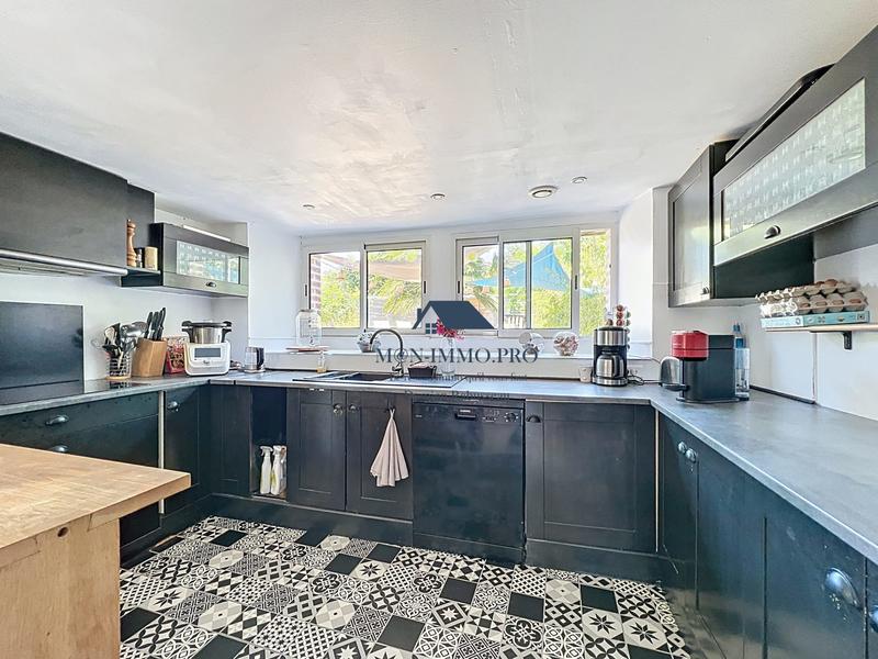 Maison ancienne - 210 m² - 9 pièces