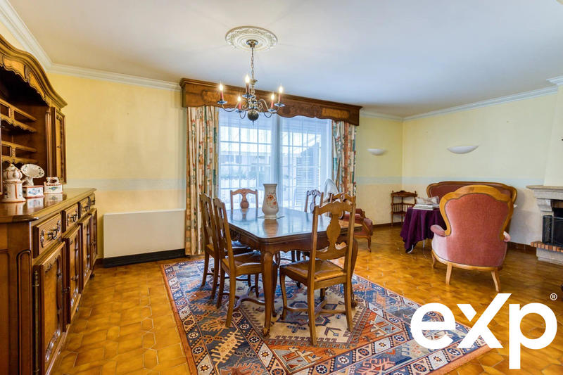 Maison - 121 m² - 7 pièces