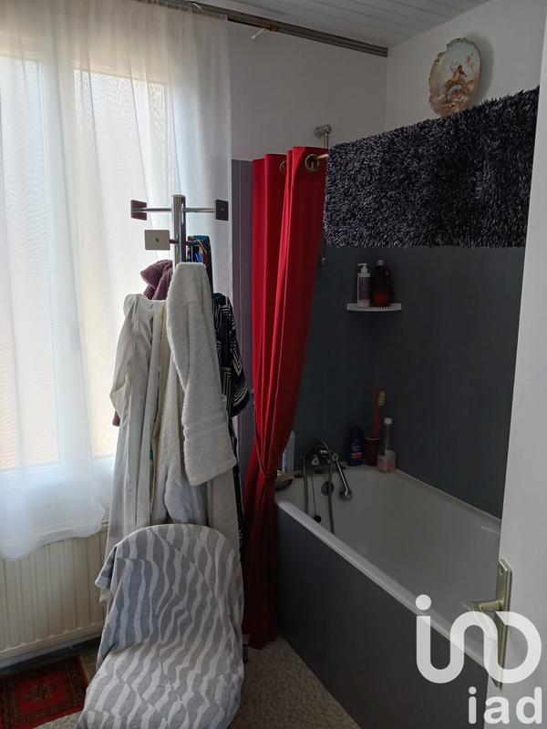 Maison - 96 m² - 5 pièces