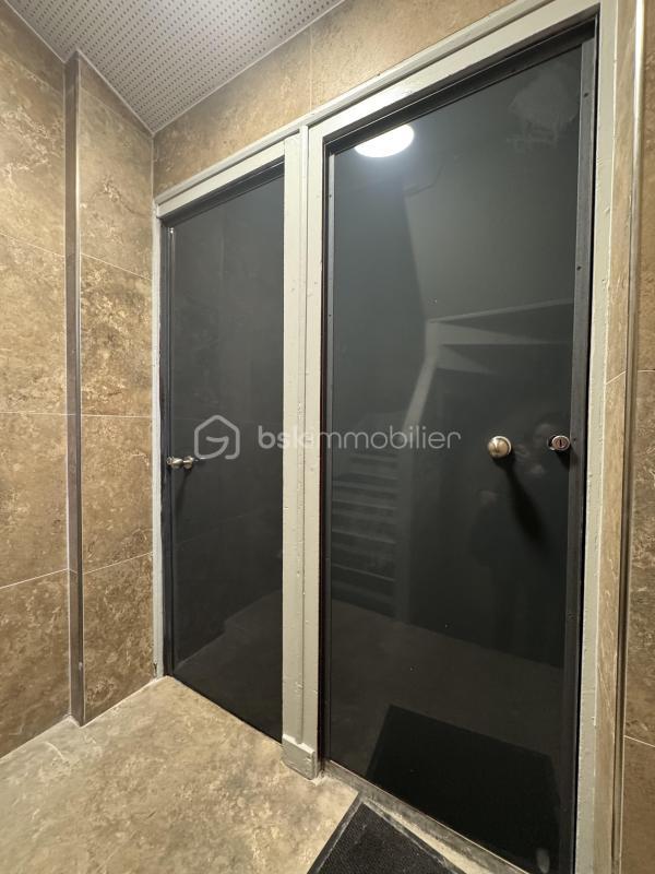 Immeuble - 320 m² - 11 pièces