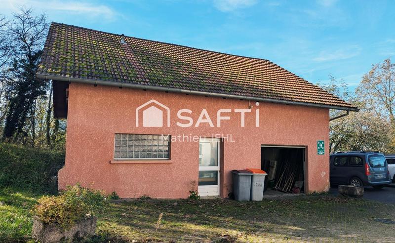 Local commercial - 1 500 m² - 20 pièces