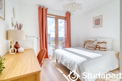 Chambre - 10 m² - 1 pièce