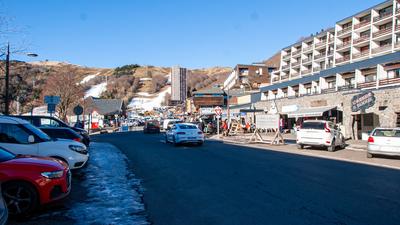 Fonds de commerce - Magasins - 85 m²