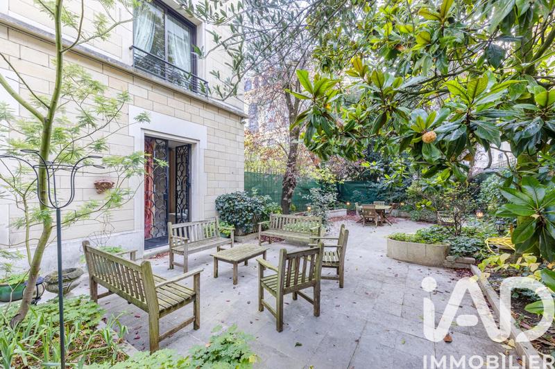 Duplex - 252 m² - 8 pièces