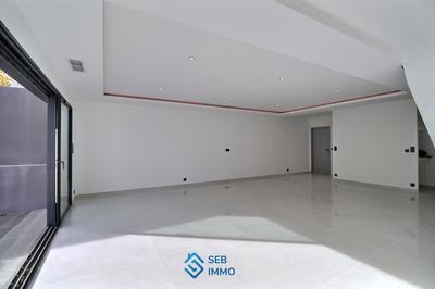 Maison - 118 m² - 4 pièces