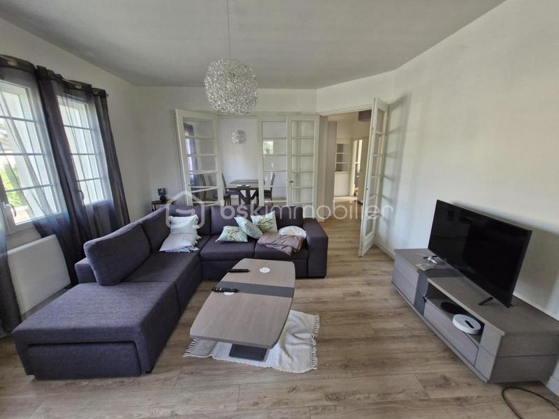 Maison traditionnelle - 160 m² - 7 pièces