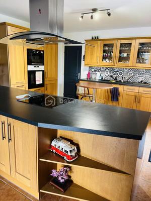 Maison - 166 m² - 7 pièces