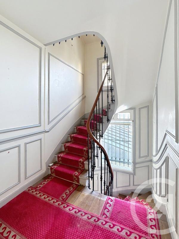 Maison de ville - 194 m² - 11 pièces