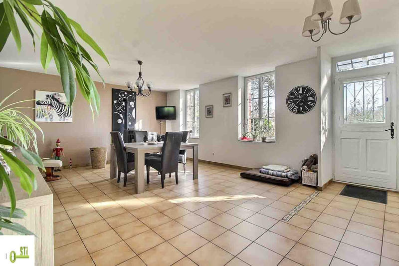 Maison - 161 m² - 6 pièces