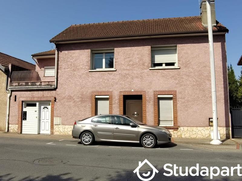 Chambre - 104 m² - 1 pièce