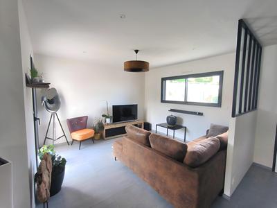 Maison contemporaine - 144 m² - 5 pièces