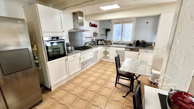 Appartement - 175 m² - 6 pièces