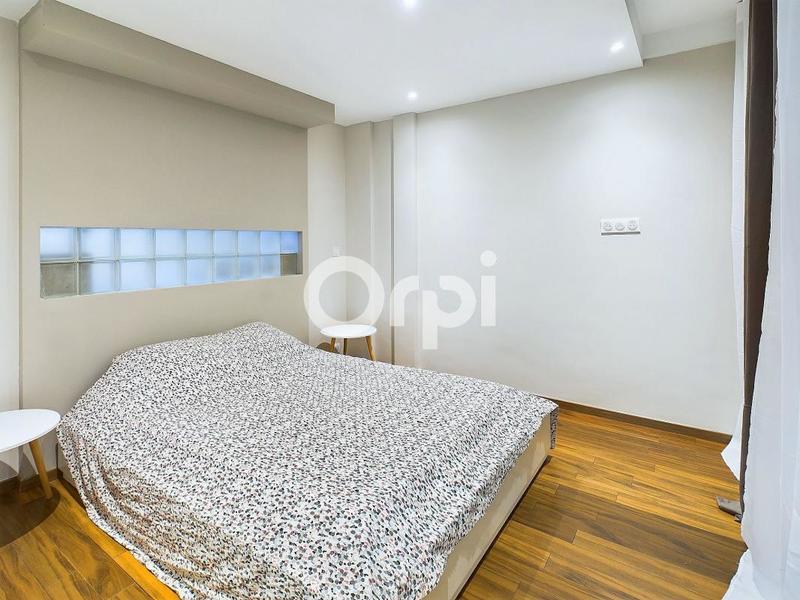 Loft - 84 m² - 3 pièces