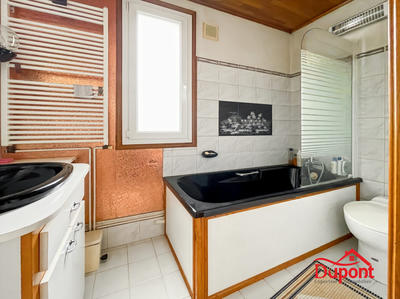 Maison - 97 m² - 5 pièces