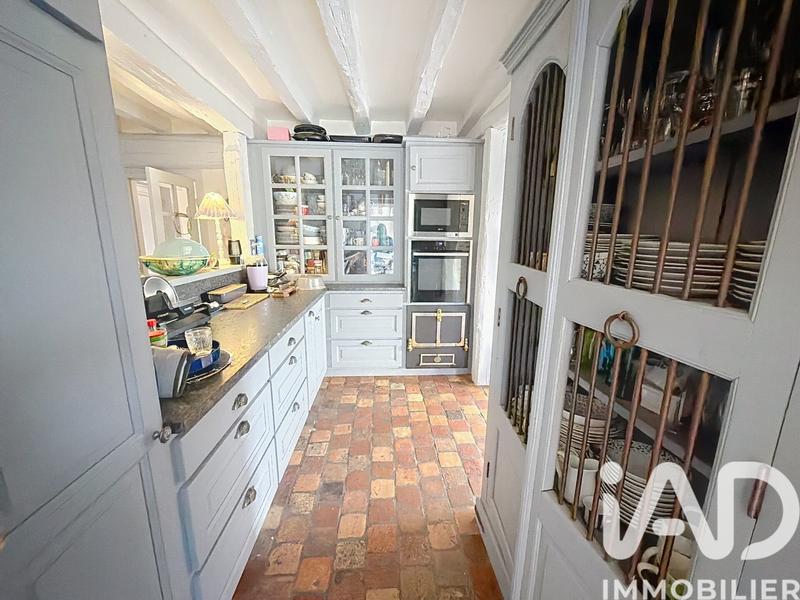 Maison - 310 m² - 8 pièces