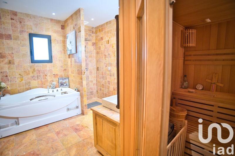 Maison de campagne - 280 m² - 9 pièces