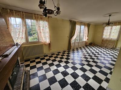 Maison - 110 m² - 7 pièces