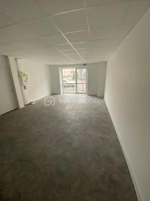 Local commercial - 66 m² - 2 pièces