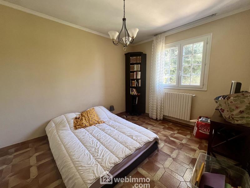 Maison - 220 m² - 8 pièces