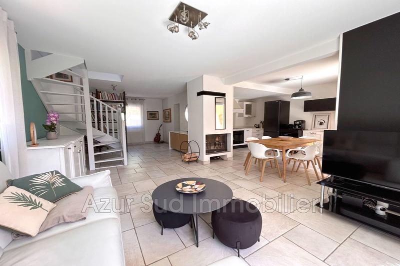 Maison - 93 m² - 4 pièces