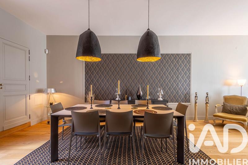 Maison de ville - 220 m² - 7 pièces