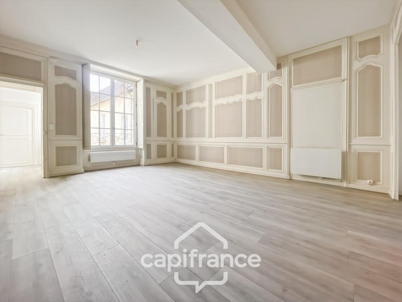 Appartement ancien - 144 m² - 5 pièces