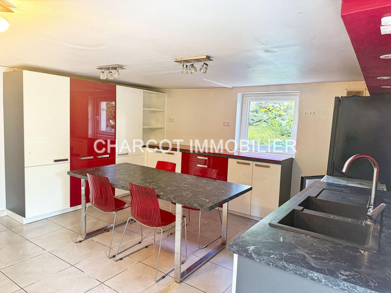 Maison - 172 m² - 8 pièces