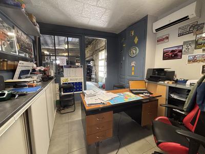 Fonds de commerce - 300 m²