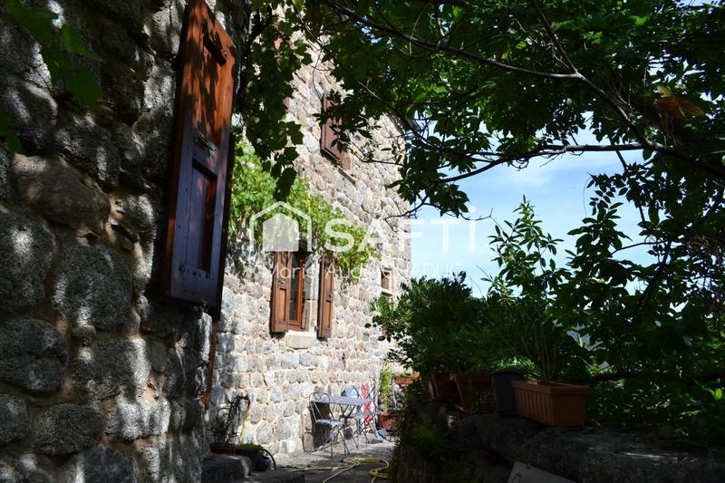 Château - 400 m² - 15 pièces