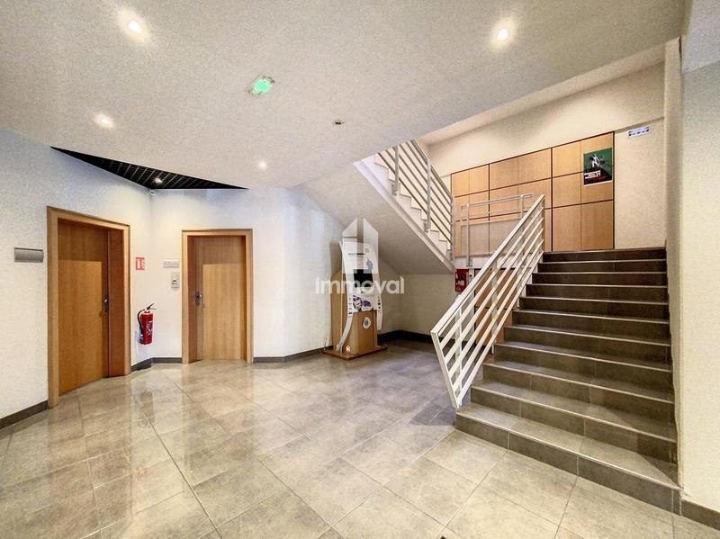 Bureau - 203 m² - 7 pièces