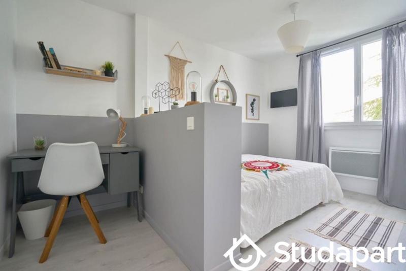 Chambre - 14 m² - 1 pièce