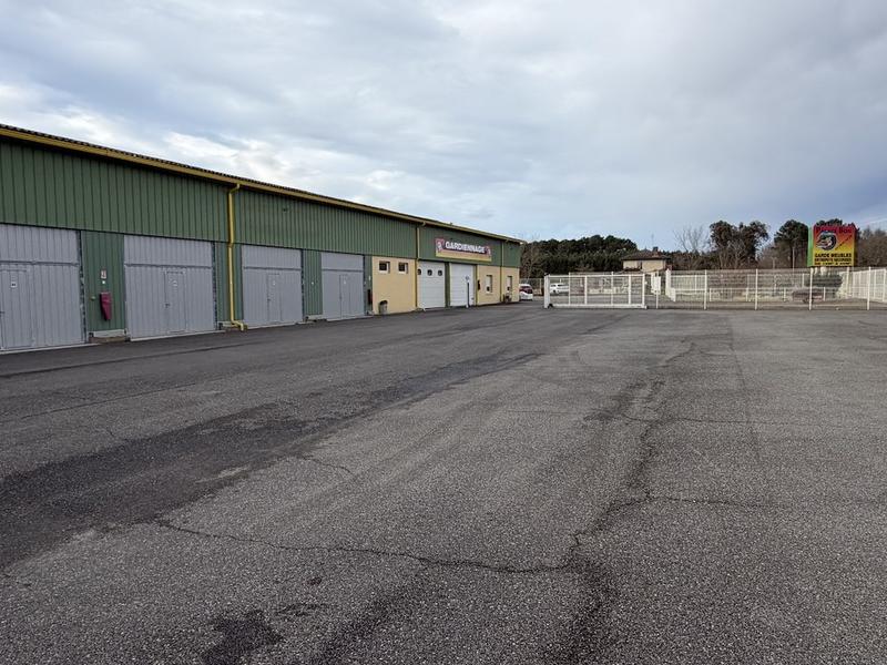 Entrepôt - 5 415 m²