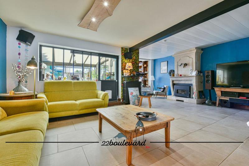 Maison - 230 m² - 8 pièces