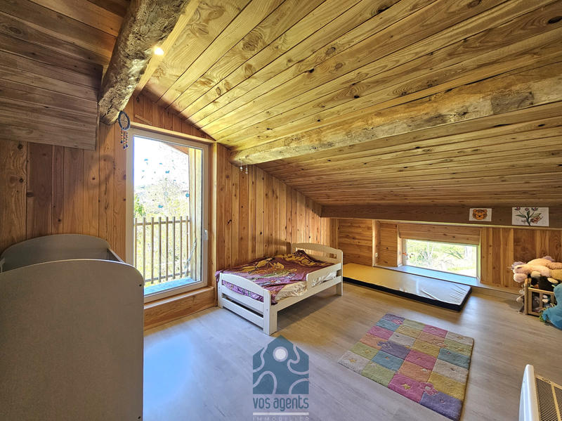 Maison - 258 m² - 9 pièces