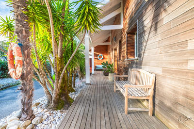 Maison - 270 m² - 11 pièces